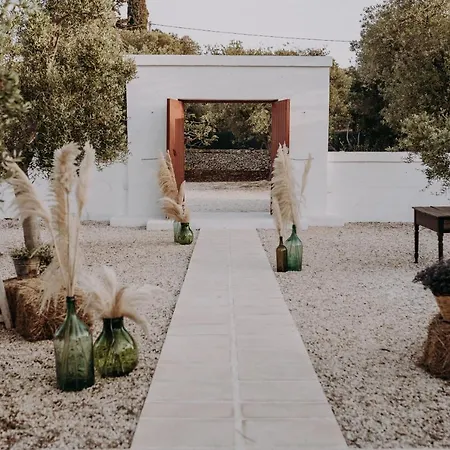 Tenuta Amostuni-country House Bed & Breakfast