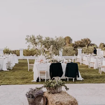 Tenuta Amostuni-country House *