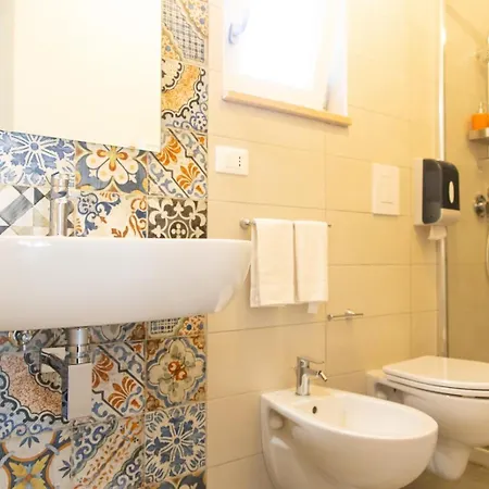 Tenuta Amostuni-country House Bed & Breakfast