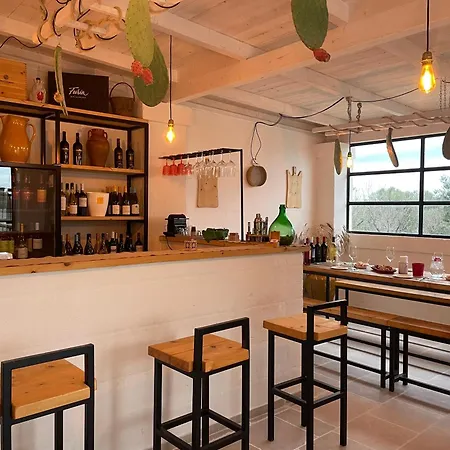 Tenuta Amostuni-country House