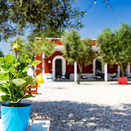 Couette-café Tenuta Amostuni-country House Ostuni